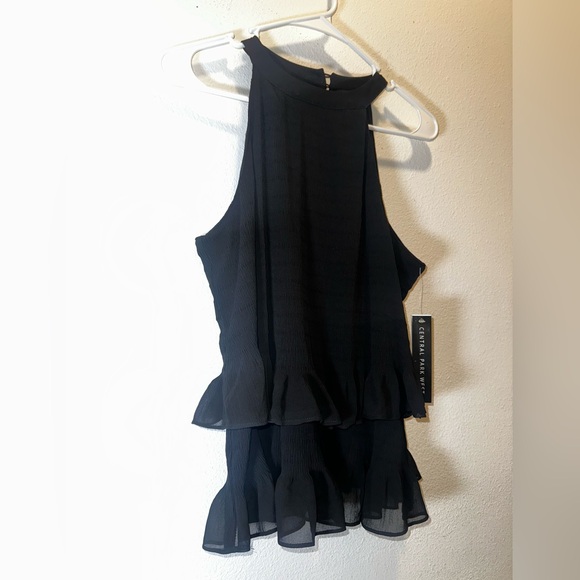 REVOLVE Central Park West Jane Halter Top in Black Size Small NWT - Picture 4 of 8